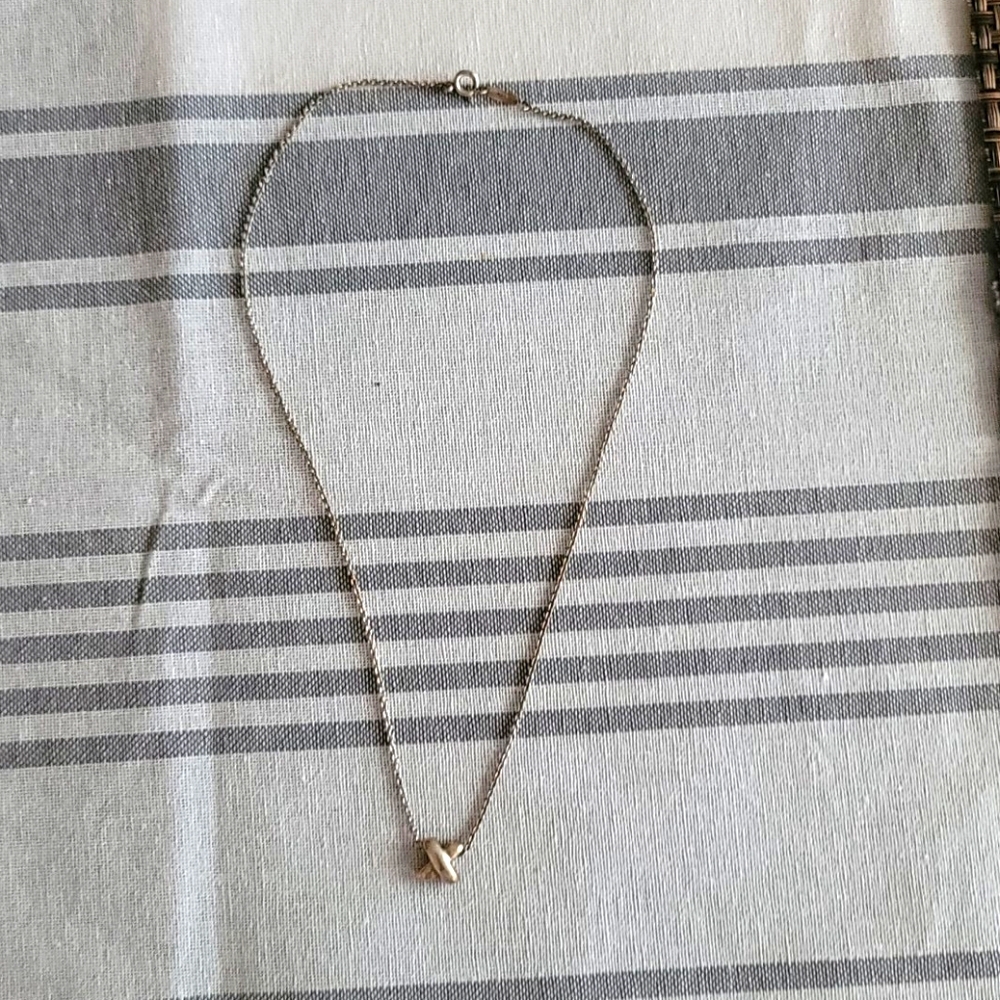 Tiffany and Co. Kiss x necklace